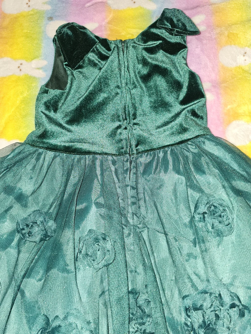Nannette charming emerald